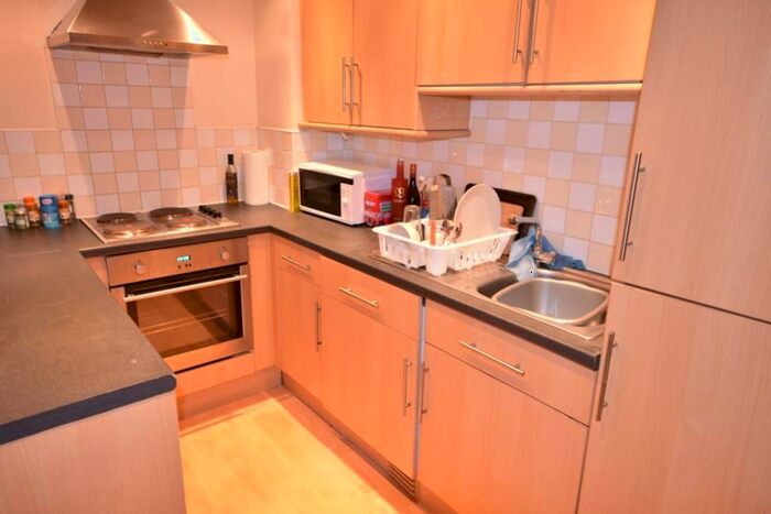 3 Bedroom Flat To Rent In Forsyth Road, Jesmond NE2