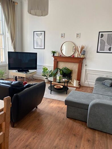 4 Bedroom Flat To Rent In Torphichen Street, Edinburgh, EH3