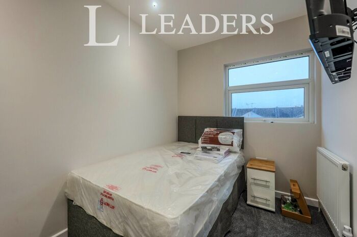 Studio To Rent In Ensuite Rooms - Queens Road, Portsmouth, PO2