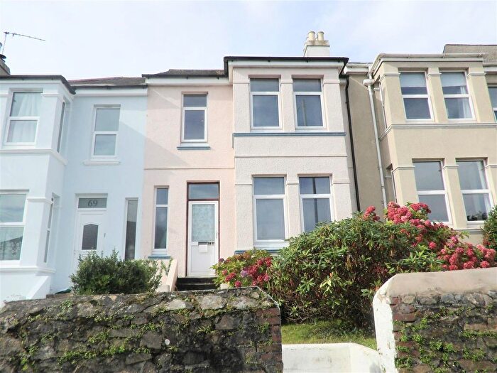 3 Bedroom Terraced House To Rent In North Road, Saltash, PL12