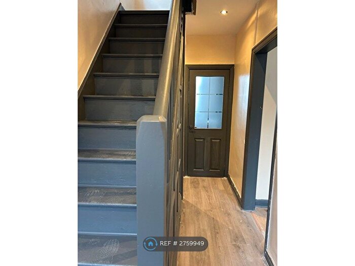 3 Bedroom Semi Detached House To Rent In Highmoor Road, Rowley Regis, B65