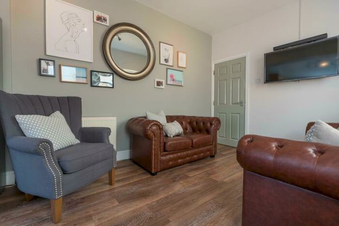 6 Bedroom Terraced House To Rent In Manners Road, Portsmouth, PO4