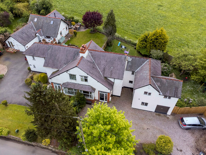 4 Bedroom Semi-Detached House For Sale In Shay Lane, Chester, CH3