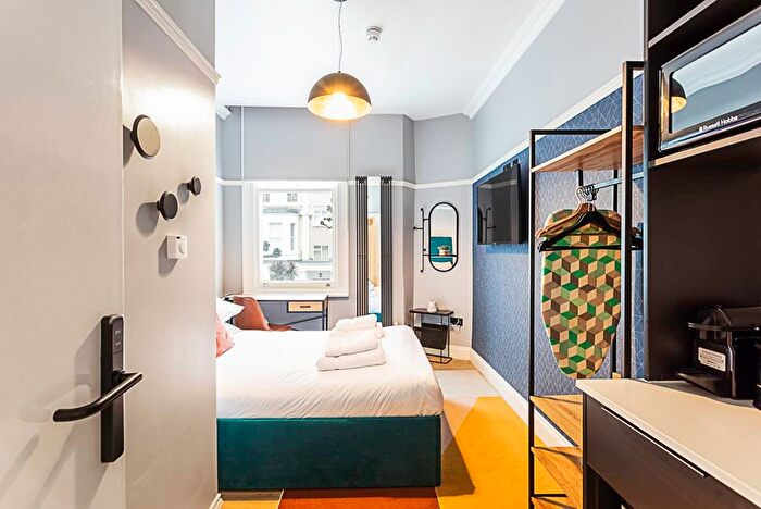 1 Bedroom Studio To Rent In Philbeach Gardens, London, SW5