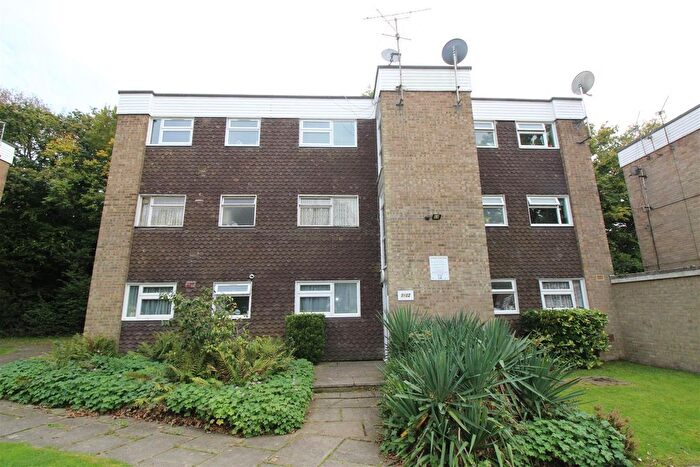 2 Bedroom Flat For Sale In Emberwood, Maiden Lane, Langley Green, Crawley, RH11
