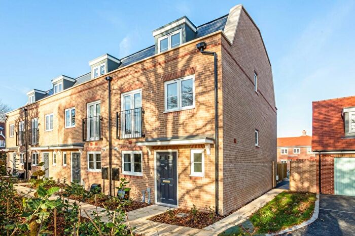 3 Bedroom End Of Terrace House To Rent In Bell Farm Way, Walton-on-Thames, KT12