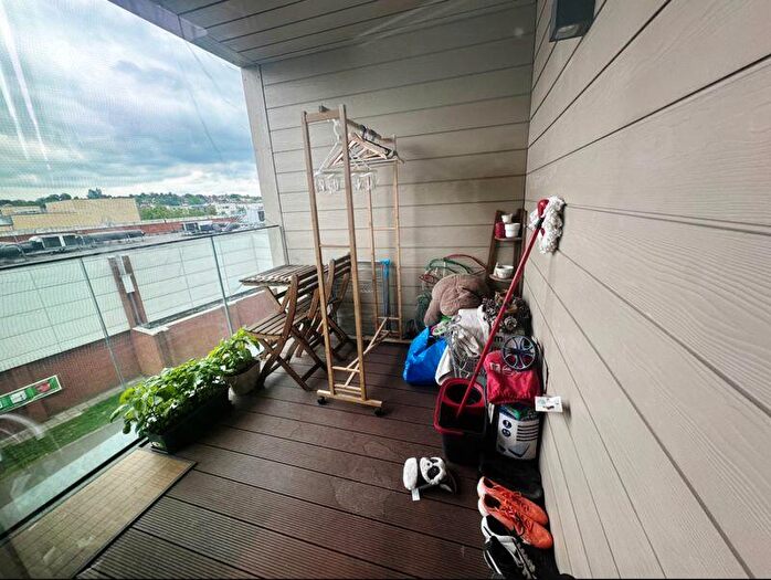1 Bedroom Apartment For Sale In Capitol Way, London, NW9
