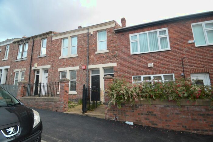 2 Bedroom Flat To Rent In Maxwell Street, Gateshead NE8