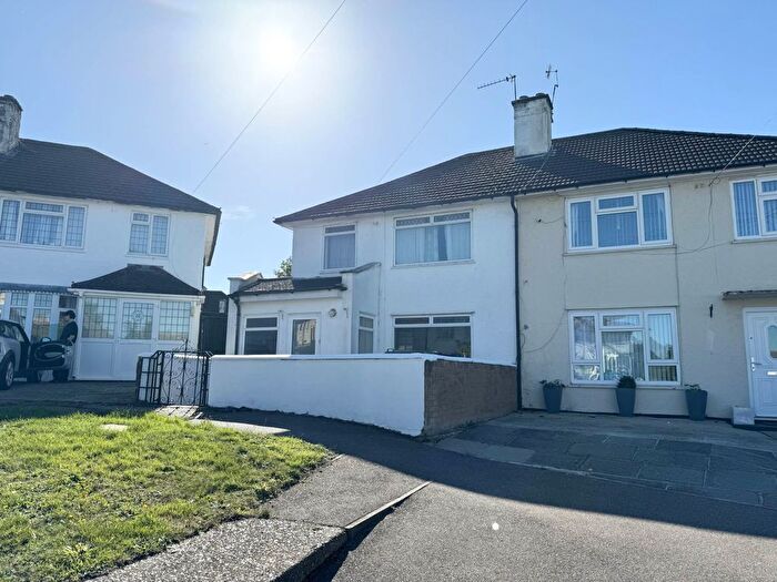 4 Bedroom Semi-detached House For Sale In Delius Close, Elstree, WD6