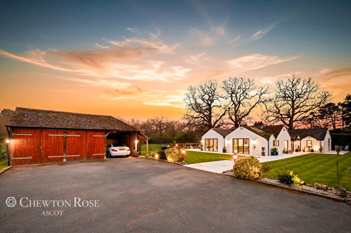 3 Bedroom Detached Bungalow For Sale In Woodside Road, Windsor, SL4