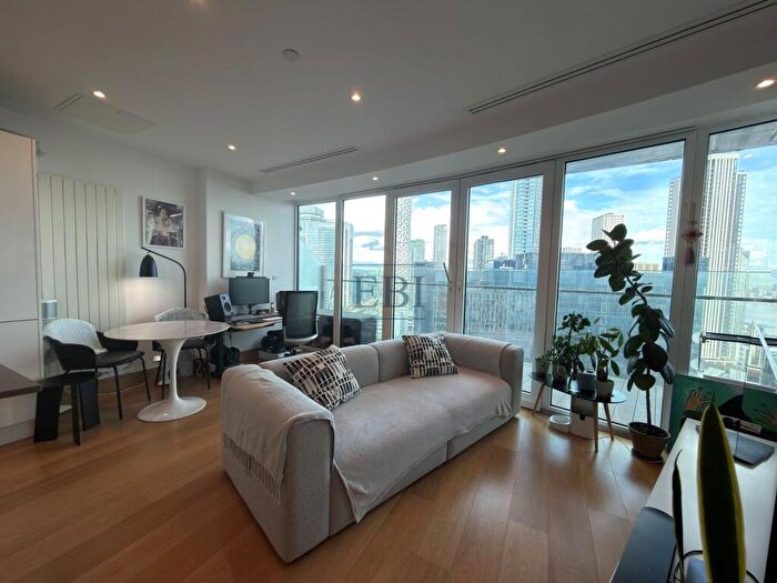 1 Bedroom Apartment For Sale In Arena Tower, Crossharbour Plaza, London, E14