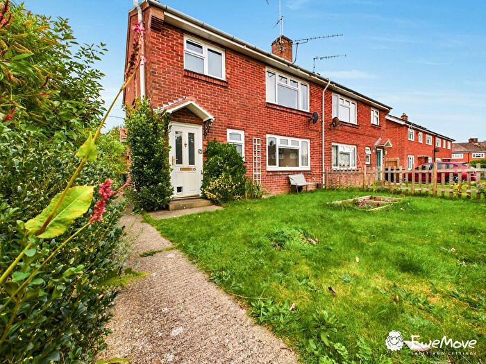 1 Bedroom Maisonette For Sale In Stevens Drove, Houghton, Stockbridge, Hampshire, SO20