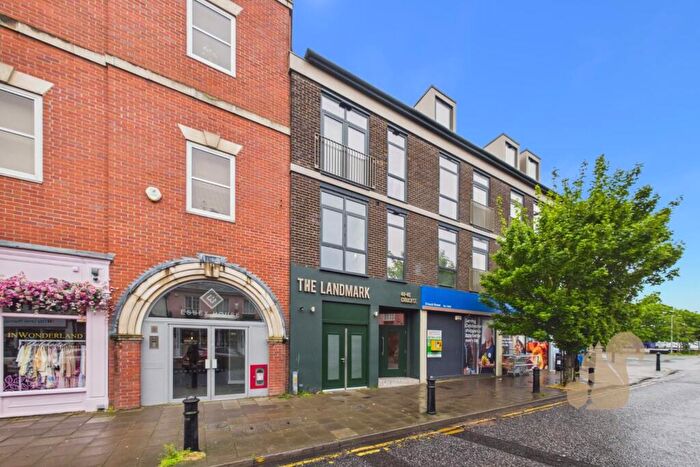 2 Bedroom Apartment To Rent In Crouch Street, Colchester, CO3