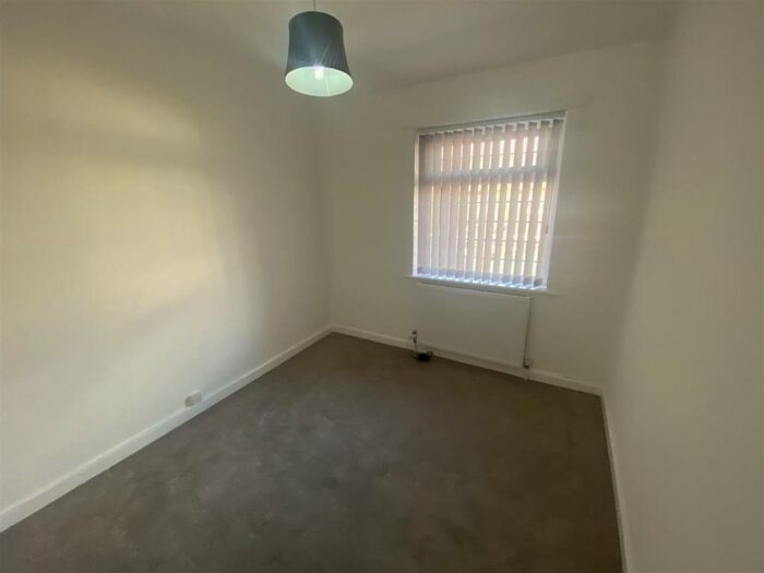 3 Bedroom End Of Terrace House To Rent In Dudley Avenue, Whitefield, Manchester, M45