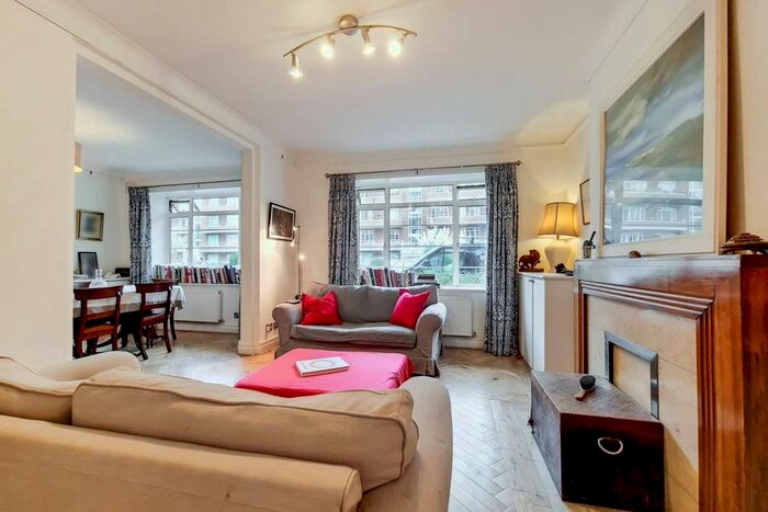 2 Bedroom Flat To Rent In Gliddon Road, West Kensington, London, W14