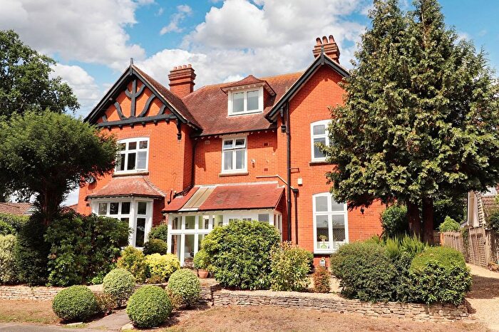 1 Bedroom Flat For Sale In Parklands Close, Chandler's Ford, SO53