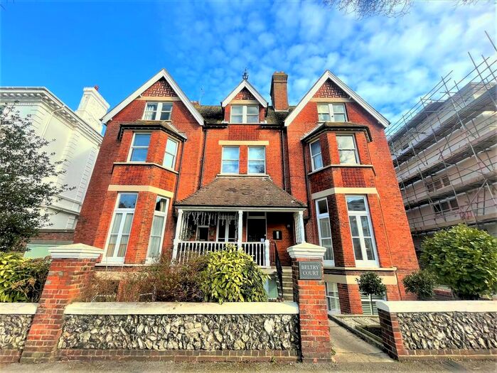 3 Bedroom Flat To Rent In Devonshire Place, Eastbourne, BN21