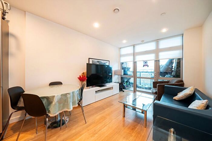 1 Bedroom Flat For Sale In Iona Tower, Limehouse, E14