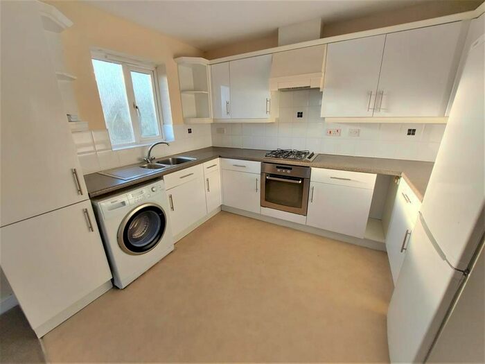 2 Bedroom Flat To Rent In Haverhill Grove, Wombwell, Barnsley S73