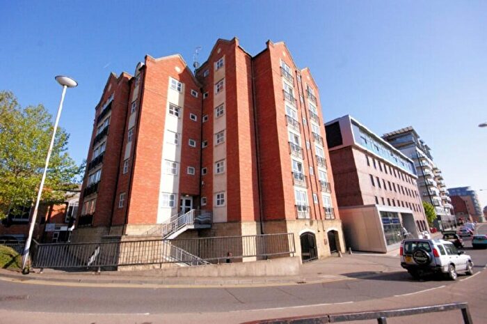 2 Bedroom Apartment For Sale In Grantavon House, Brayford Wharf East, Lincoln, LN5