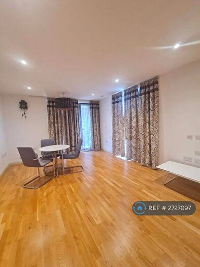 2 Bedroom Flat To Rent In Alpine Road, London, NW9
