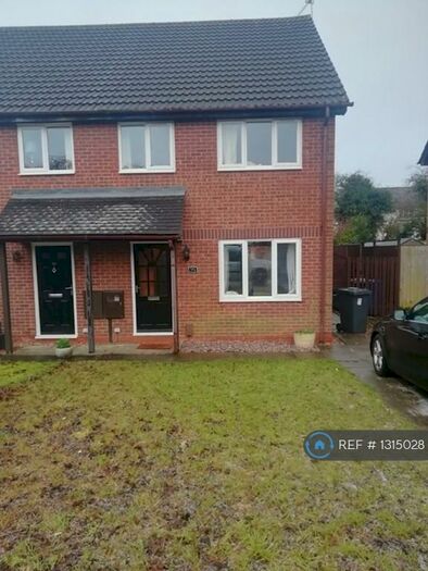 3 Bedroom Semi-Detached House To Rent In Saffron Drive, Derby, DE21