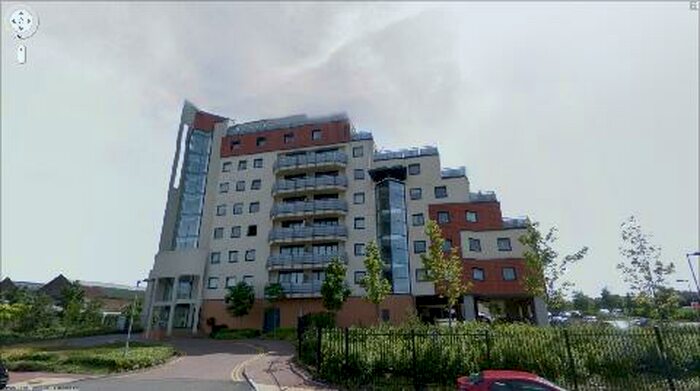 2 Bedroom Flat To Rent In Tradewinds Apartment, City Airport, Silver Town, Royal Victoria Docks, Canary Wharf, London, E16