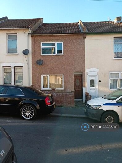 3 Bedroom Terraced House To Rent In Edinburgh Road, Chatham, ME4