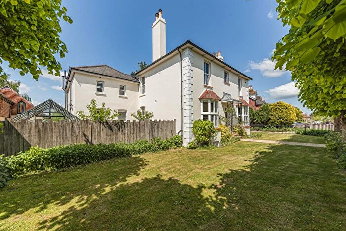 7 Bedroom Detached House For Sale In Meopham Green, Wrotham Road, Meopham, DA13