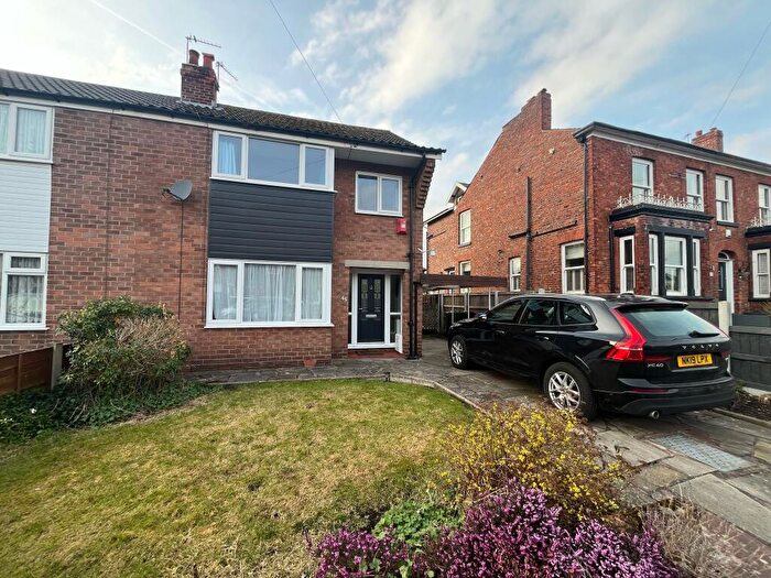 3 Bedroom Semi-Detached House To Rent In Temple Road, Sale, M33