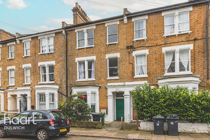 3 Bedroom Flat For Sale In Paulet Road, London, SE5