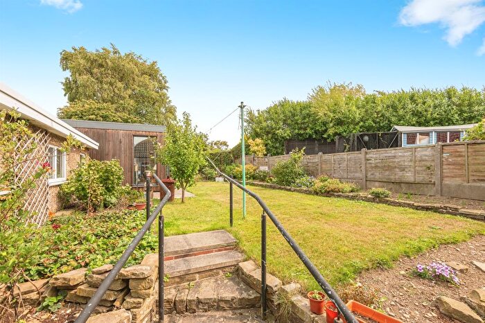 3 Bedroom Semi-Detached Bungalow For Sale In West Lodge Crescent, Ainley Top, Huddersfield, HD2