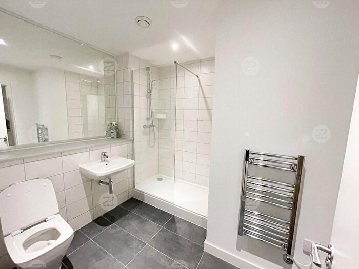 2 Bedroom Apartment To Rent In Burlington Square, Boundary Lane, Manchester, Greater Manchester, M15