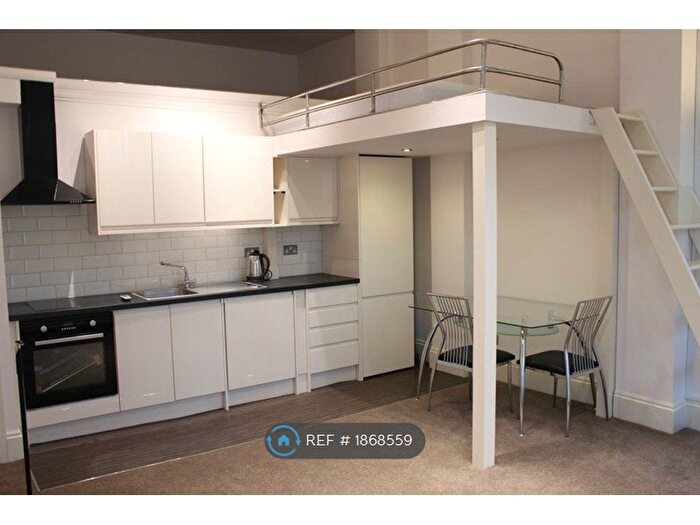 Studio To Rent In Archway Road, London, N6