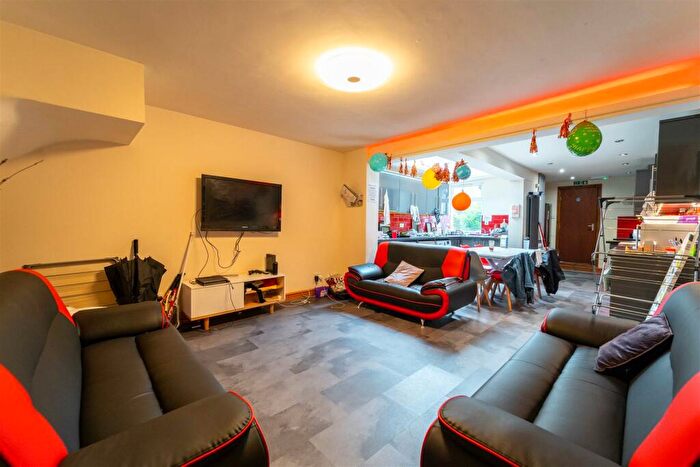 7 Bedroom House To Rent In Tiverton Road, Birmingham, B29