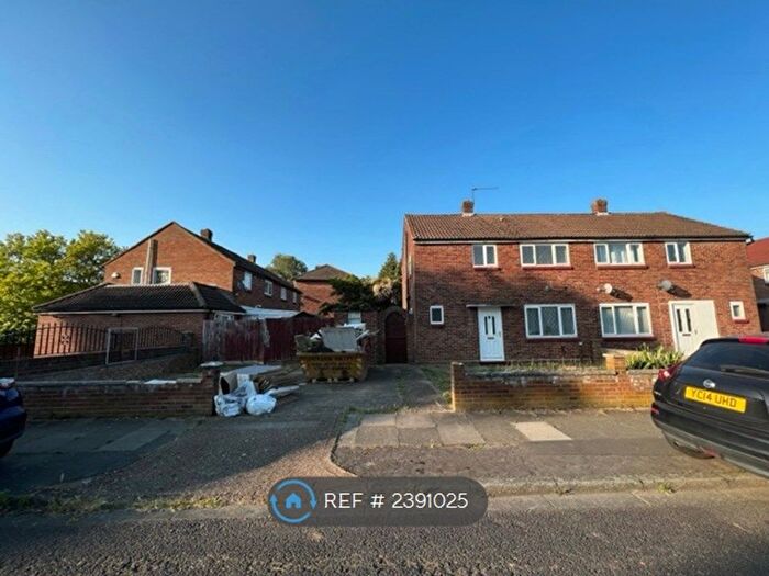 3 Bedroom Semi-Detached House To Rent In Larch Crescent, Hayes, UB4