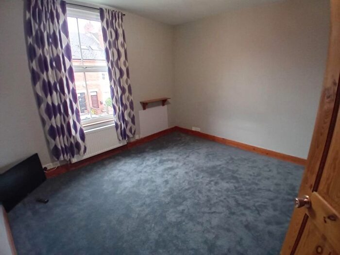 4 Bedroom Property To Rent In Broomfield Road, Earlsdon, Coventry, CV5