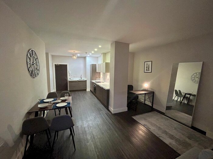 2 Bedroom Flat To Rent In Dawsons Square, Pudsey, LS28