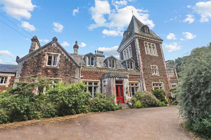 2 Bedroom Flat For Sale In Abbotsfield, Wiveliscombe, Taunton, Somerset, TA4