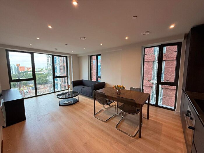 2 Bedroom Apartment To Rent In Waterhouse Gardens, Dutton Street, Manchester, M3