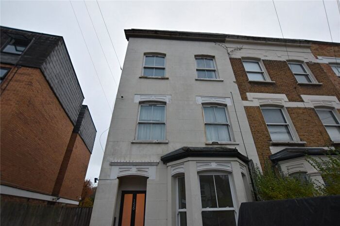 2 Bedroom Flat To Rent In Birchanger Road, London, SE25