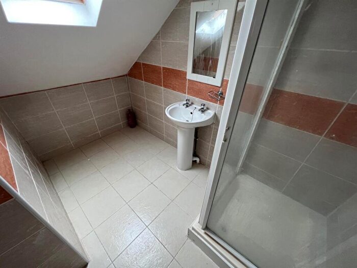 1 Bedroom Private Hall To Rent In Colum Road, Cardiff, CF10