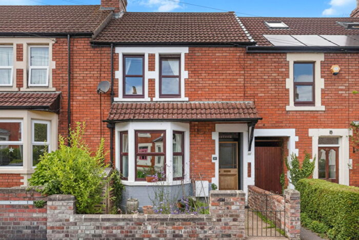 4 Bedroom Terraced House For Sale In Victoria Road, Frome, BA11