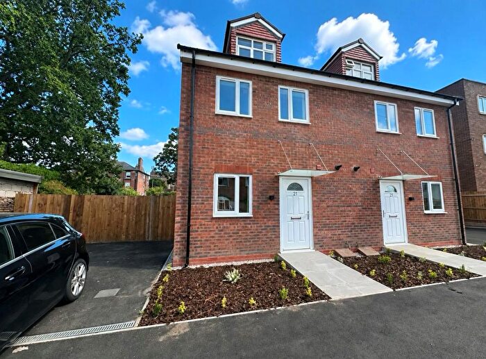 4 Bedroom Property To Rent In Scotts Road, Stourbridge, DY8