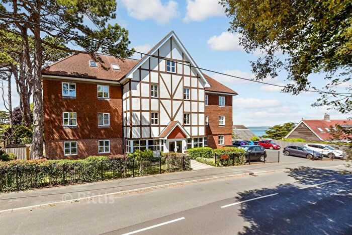 2 Bedroom Flat For Sale In Church Hill, Totland Bay, Isle Of Wight, PO39