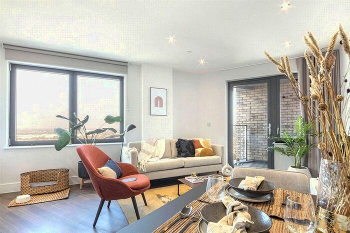 2 Bedroom Flat To Rent In Uncle Southall, Merrick Road, Southall, UB2