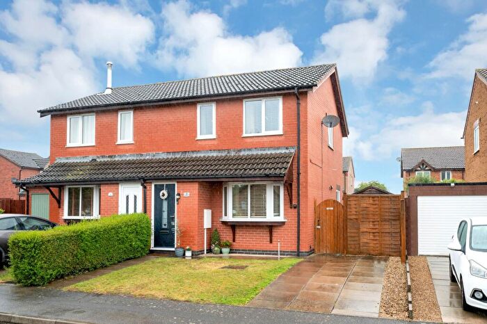 3 Bedroom Semi-Detached House For Sale In Dunlin Road, Essendine, PE9