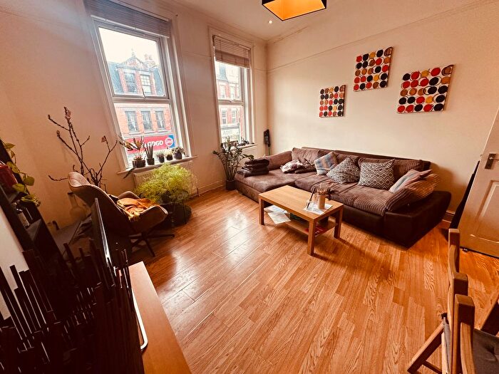 3 Bedroom Maisonette To Rent In Tottenham Lane, London, N8