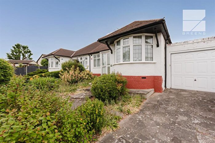 3 Bedroom Semi-Detached Bungalow For Sale In Valance Avenue, Chingford, London, E4