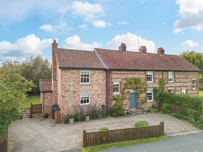 4 Bedroom Semi Detached House For Sale In The Villas, Hopperton, Knaresborough, North Yorkshire, HG5